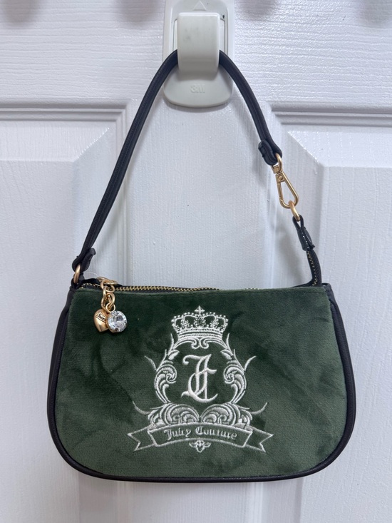 Juicy Couture Handbags - NWT Juicy Couture Renaissance Shoulder Bag in Green